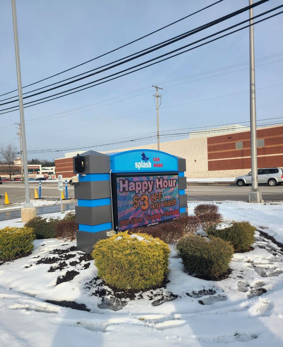 Splash Car Wash - Adams Signs & Graphics